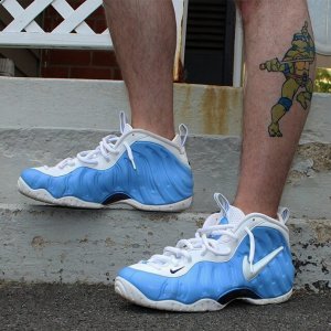 NIKE喷泡为什么这么贵潮牌 NIKE喷泡有哪些配色很贵（NIKE喷泡为什么这么贵 NIKE喷泡有哪些配色很贵）