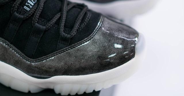 如同大理石般的银潮牌信息色元素透在漆皮上（ AIR JORDAN 11 伯爵开箱测评 aj11伯爵怎么样）