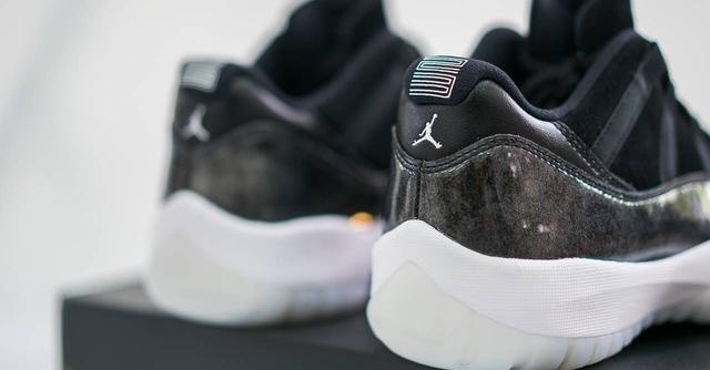 如同大理石般的银潮牌信息色元素透在漆皮上（ AIR JORDAN 11 伯爵开箱测评 aj11伯爵怎么样）