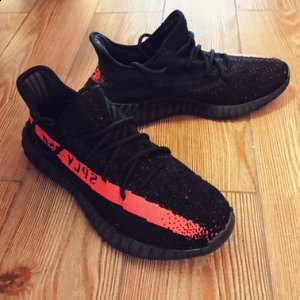 YEEZY 350 V2穿起来什么感觉 椰子350 V2上脚感怎样