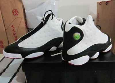 aj13熊猫如何辨别真假 aj13熊猫真假对比