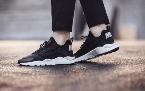 nike华莱士二代、三代和四代的区别 nike air Huarache几代有什么不同