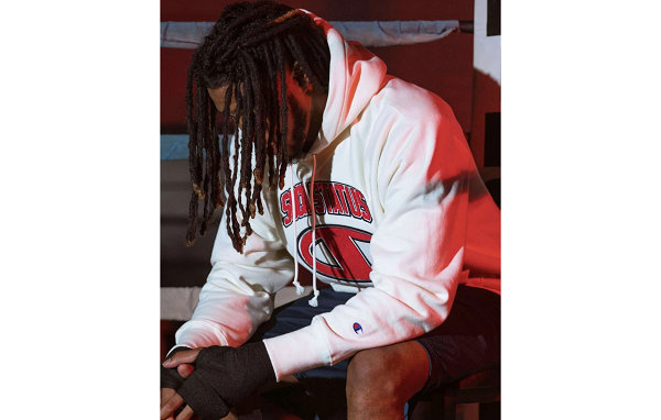 同时炮制了 Champion Tee、潮牌商城运动裤以及帽衫等 20 余件单品（冠军 x Social Status 2022 夏季联乘系列登场）