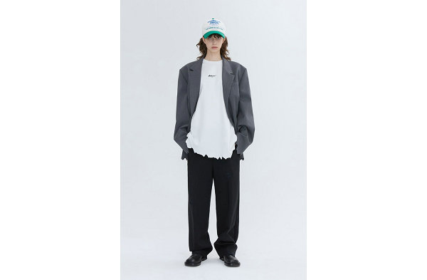 同时结合外套、T潮牌资讯-Shirt 以及棒球帽等单品（ADER Error 2022 夏季“Origin”胶囊系列公布）