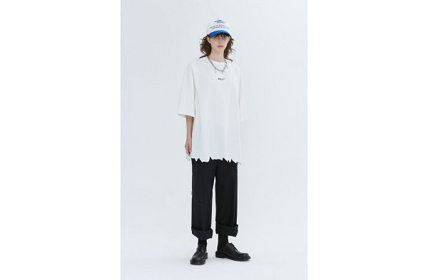 同时结合外套、T潮牌资讯-Shirt 以及棒球帽等单品（ADER Error 2022 夏季“Origin”胶囊系列公布）