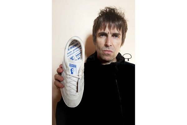 这一次 Liam Gallaghe潮牌汇潮牌网r 挑选了阿迪 LG2 SPZL 鞋型（Liam Gallagher x 阿迪达斯三叶草联名 LG2 SPZL 鞋款即将来袭）