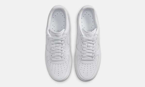 而且更易潮牌信息于清洁（Air Force 1 纯白鞋款全新 40 周年纪念版即将登场）