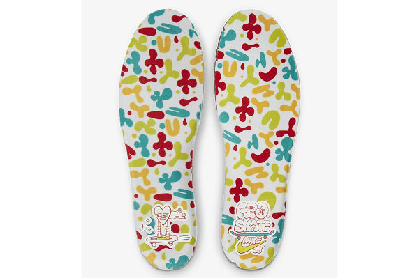 FroSkate x 耐克全新联名潮牌商城 SB Dunk High 鞋款官图公布（FroSkate x 耐克全新联名 SB Dunk High 鞋款官图公布）