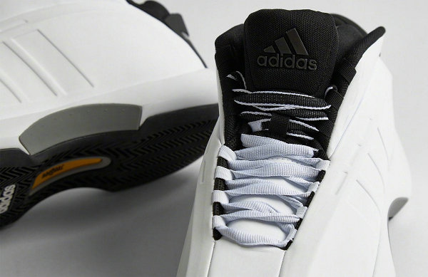 adidas Crazy 1 Stormt潮牌汇潮牌网店rooper 鞋款即将复刻回归（adidas Crazy 1 Stormtrooper 鞋款即将复刻回归）