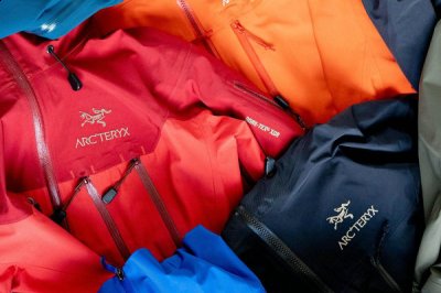 心水的朋友们不妨前潮牌往 Arcteryx 线下门店逛逛！ （Arc'teryx Toronto x Andrew Won 全新联乘系列释出）