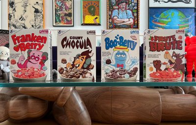 这一次 KAWS 以 General Mills 旗下潮牌商城 Monster Cereals 系列 4 种口味麦片进行重塑（KAWS x General Mills 全新合作系列抢先预览）
