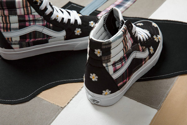 请关注 Vans 品潮牌信息牌官网及网店 （Vans 全新格纹缀花拼接胶囊鞋款系列释出，复古氛围）
