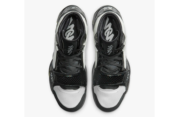 近期先后有 AJ12 以及 A潮牌J1 Zoom CMFT 等鞋型曝光了主题设计（Jordan Zion 2 全新 25 周年限定鞋款即将登场）