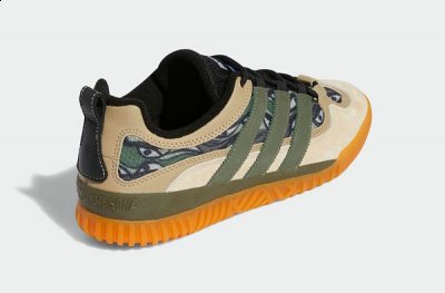 这一次 Fucking Awesome 挑选了潮牌汇潮牌网 Adidas 经典 Experiment 1 鞋型为基础重塑（阿迪达斯 x Fucking Awesome 全新联名 Experiment 1 鞋款上市）