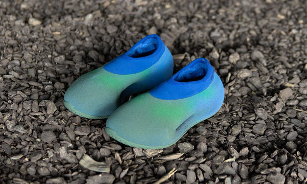  此番潮牌汇潮牌信息潮牌网了解到（YEEZY Knit Runner 全新“Faded Azure”配色鞋款明日登场）