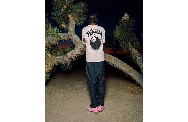 这边美潮老炮 Stussy 与耐克最新一潮牌汇潮牌网店季的联名鞋款 Air Max 2013 也终于有了发售信息（Stussy x 耐克全新联名 Air Max 2013 鞋款及服饰系列公布）