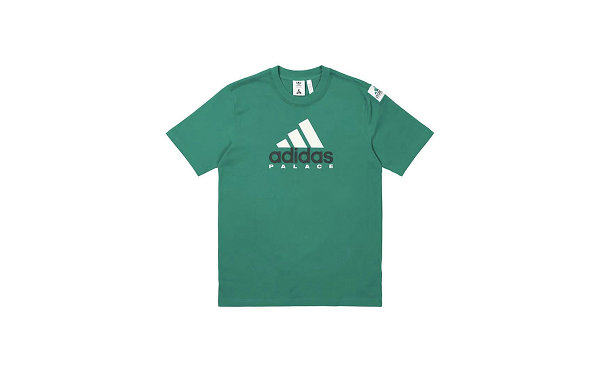  上月末刚刚展潮牌示了 2022FW 型录（Palace x 阿迪达斯全新联系 EQT 系列释出，经典归来）