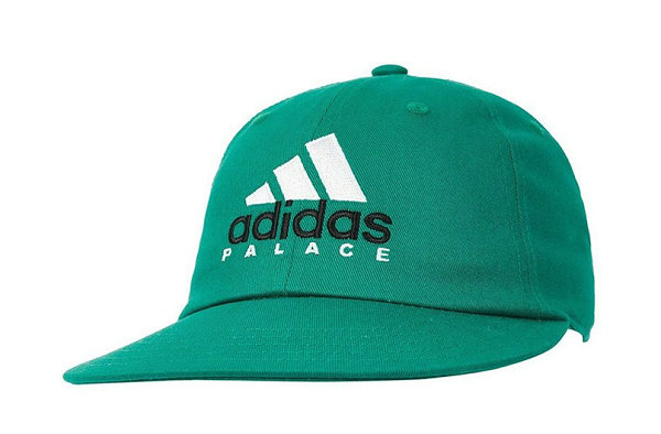  上月末刚刚展潮牌示了 2022FW 型录（Palace x 阿迪达斯全新联系 EQT 系列释出，经典归来）
