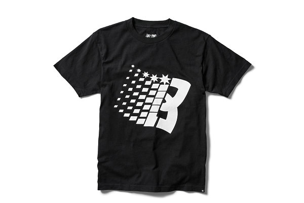 该系列以 DC Shoes 上世纪潮牌资讯 90s 最受欢迎的 Clocker 2 为蓝本（DC Shoes x Bronze 56K 全新联乘鞋款及服饰系列上架）