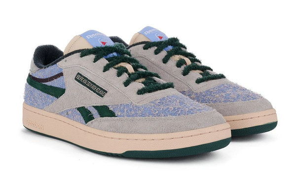 这一次官方找来了鞋履品牌潮牌 Reebok 炮制了全新 Club C Revenge 鞋履（锐步 x Brain Dead 全新联名 Club C Revenge 鞋款即将来袭）