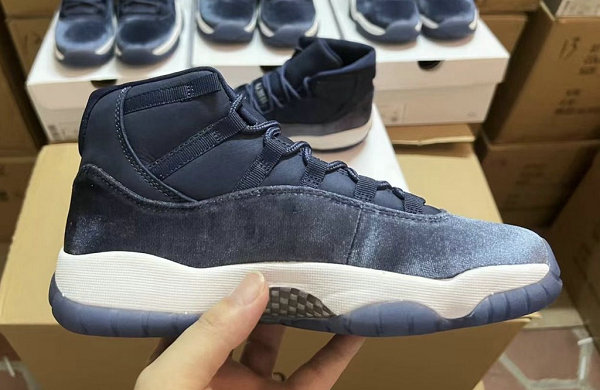 AJ11 Velvet 鞋款全新“潮牌品牌Midnight Navy”配色公布（AJ11 Velvet 鞋款全新“Midnight Navy”配色公布）
