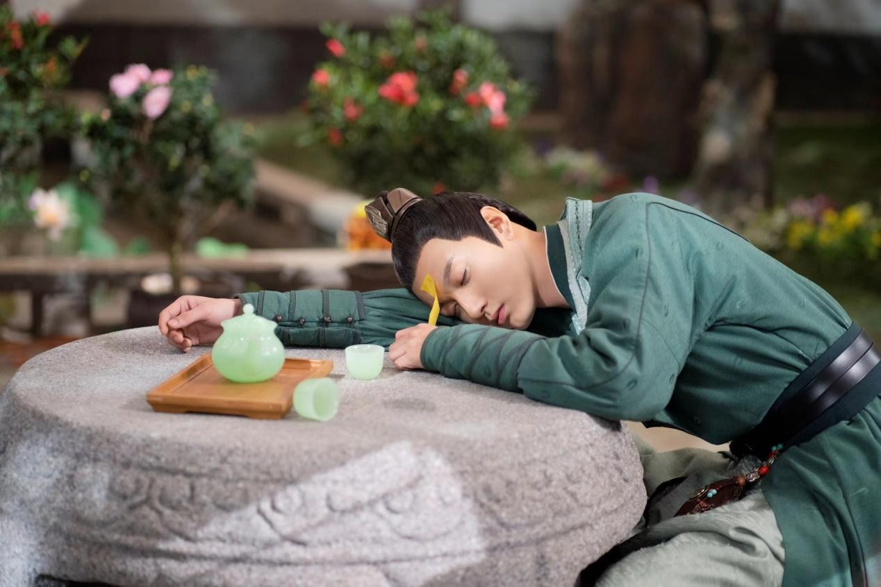 剧集上线当天众主创潮牌信息直播连麦召开云发布会（浪漫古偶《闻香榭》开播张冠森忠义耿直角色上线）