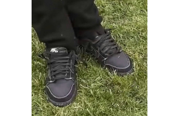  潮牌汇潮潮牌汇潮牌网牌汇获悉（倒钩 5.0 AJ1 Low“Black Phantom”鞋款实物曝光）