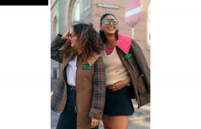 这边丹麦时装品牌 GANNI 与英国潮牌信息皮衣品牌 Barbour 的最新联名也一并公布（Barbour x GANNI 全新合作系列即将登场）