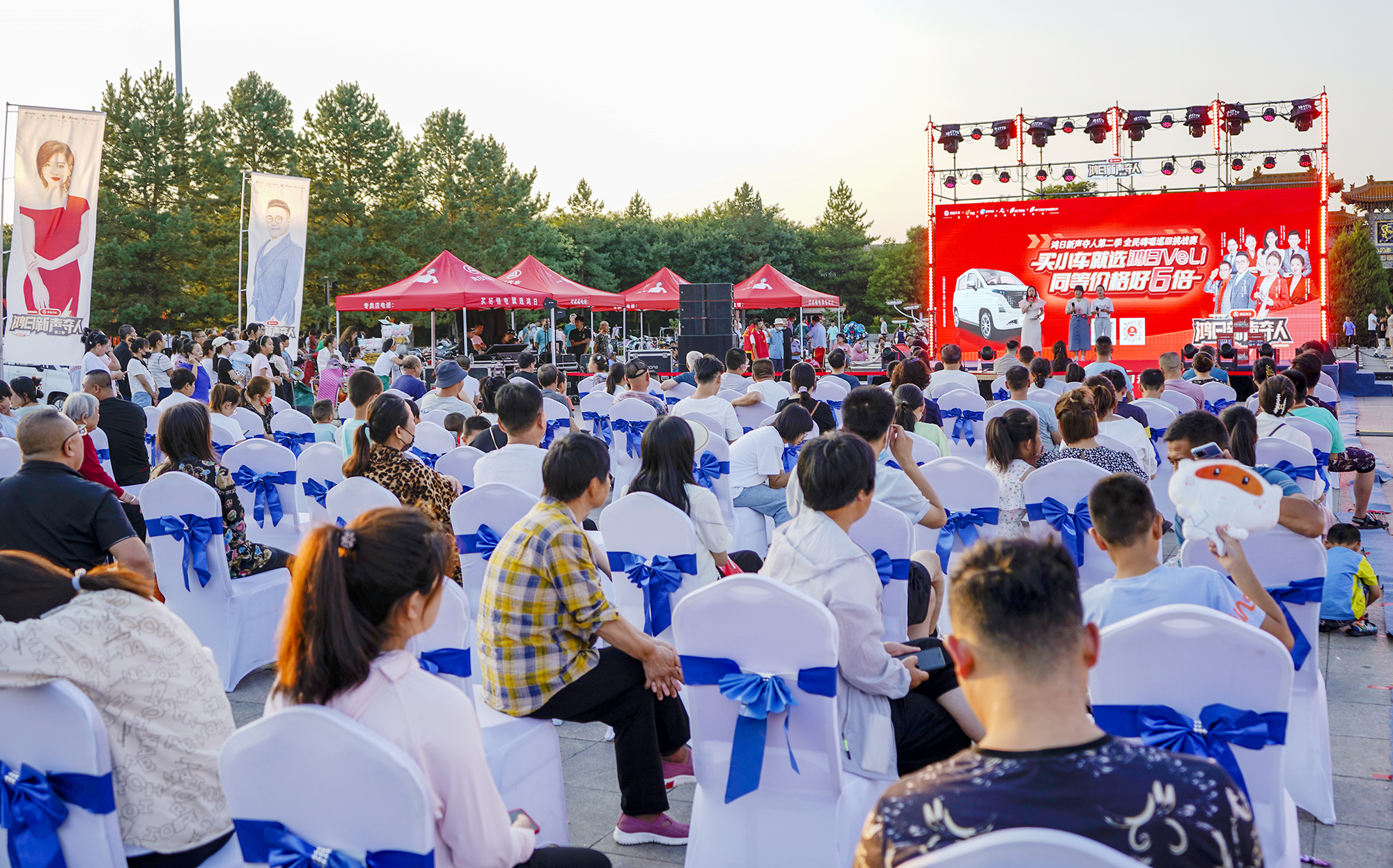 他们用悦耳的歌声和潮牌品牌极具山西特色的表演形式（来山西可别只记得刀削面！《鸿日新声夺人第二季》擂响三晋大地，看点真的多）