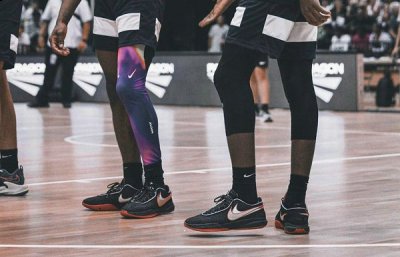 这双 LeBron 20 首潮牌品牌发配色便是黑红（Nike LeBron 20 黑红配色鞋款抢先预览，发售日期定了！）