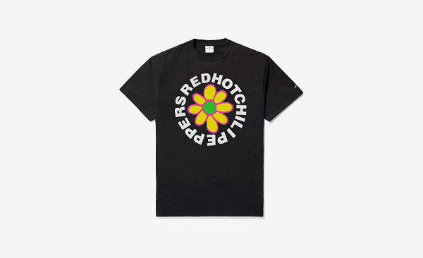 是 Noah 「毕生梦潮牌资讯想」之合作对象（Noah x 《红辣椒》全新合作特别版 T-Shirt 上市）