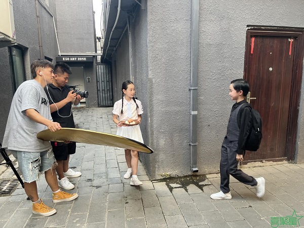 喜聚星旗下签约儿童演员潮牌信息赵洛心受邀参与经典短剧拍摄（喜聚星旗下签约儿童演员赵洛心受邀参与经典短剧拍摄）