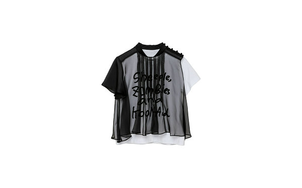  Sacai x Madsaki 全新联乘潮牌信息服饰系列 现已全面发售（Sacai x Madsaki 全新联乘服饰系列上架，涂鸦标语吸睛）