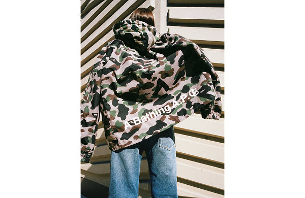 系列围绕着“IN潮牌信息TERACTION #15”主题展开（Bape x A.P.C. 全新联名“INTERACTION #15”系列即将登场）