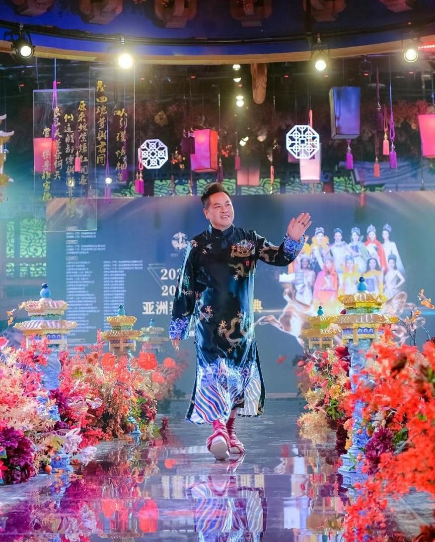 力争打造“她时代