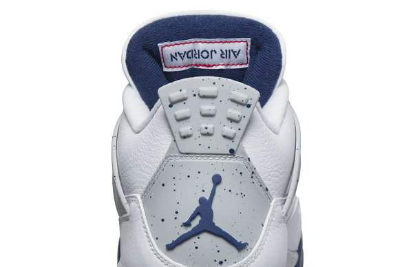 近期 Jordan Brand 也将“Midnight Na潮牌商城vy”这一经典配色方案复制到 Air Jordan 4 之上（午夜蓝 AJ4 全新“Midnight Navy”配色鞋款即将来袭）