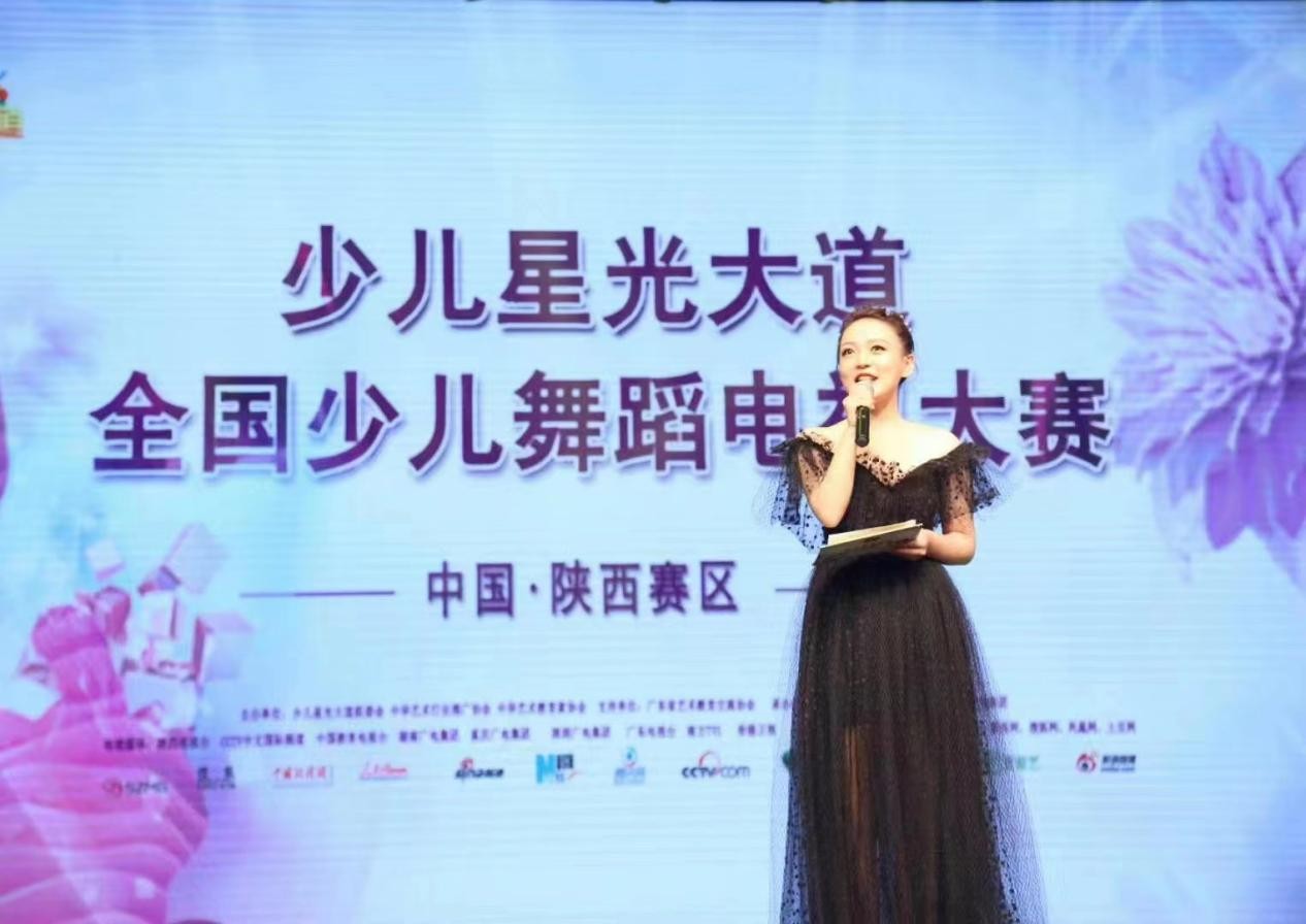金牌主持人孙响：传递充潮牌满“陪伴和爱护”的语言魅力（金牌主持人孙响：传递充满“陪伴和爱护”的语言魅力）