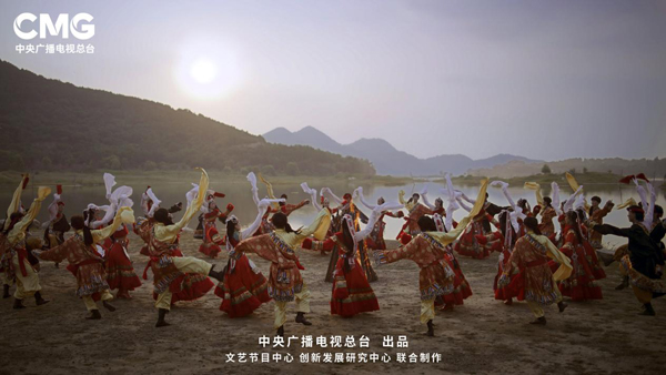 以全新视角展示“非遗”中国传潮牌统舞蹈的本真姿态和舞蹈所传承的中华文脉（秋分时节看央视《四时舞·秋分》感受中华大美）