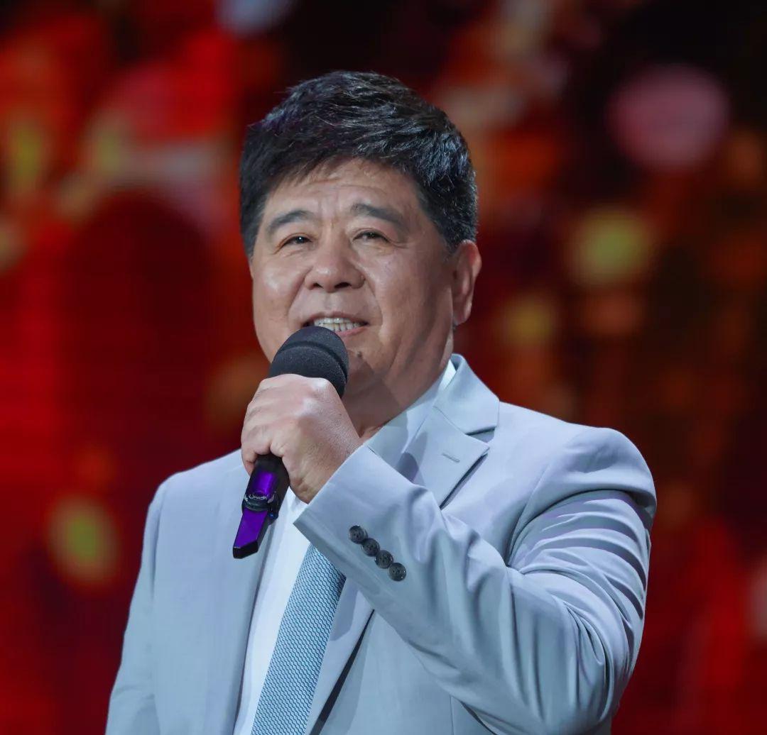 王洁实与任敬新歌《追潮牌梦未来》与中国梦共同前进（王洁实与任敬新歌《追梦未来》与中国梦共同前进）