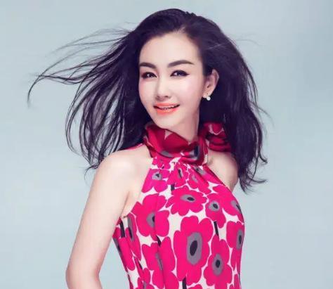 为你远航的船儿升起潮牌汇潮牌网店强劲的风帆；梦想似烈火（王洁实携手任敬推出新歌《追梦未来》树立梦想的信仰）