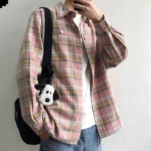 虽然图形简单但无论是哪个服装品牌都不敢忽视它的“能量” 潮牌冬季如何御寒提醒（格子衬衫配什么裤子好看 ）