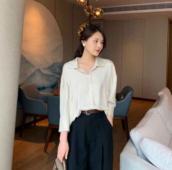 记得一定要给自己安排一件白衬衫 2022秋冬潮牌新款推荐（衬衫尺码对照表女 ）
