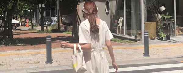 夏季想要穿得简单又好看 2022秋冬潮牌新款推荐（夏天女生怎么穿好看 这样穿美成焦点 ）