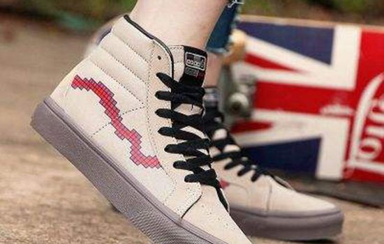 万斯是哪个国家的品牌 Vans品牌标志元素是什么 