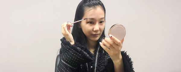 能够很好的照顾到眼下、鼻翼等细节部位哪种潮牌品牌比较好看？（化妆刷应该怎么选，怎么洗？ ）
