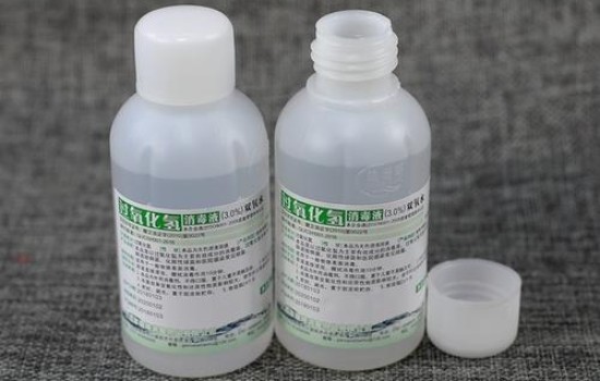 就可以轻松恢复到羽绒服原有的洁白 潮牌冬季如何御寒提醒（白色羽绒服发黄干洗店能洗白吗 学会这几招就能还它洁白如新 ）