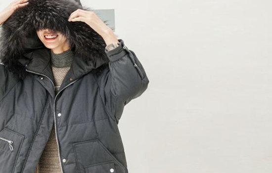  把洗衣粉或丝毛洗涤剂加入20摄氏度左右的温水中哪种潮牌品牌比较好看？（羽绒服有鸭毛味怎么办 该怎样去除 ）