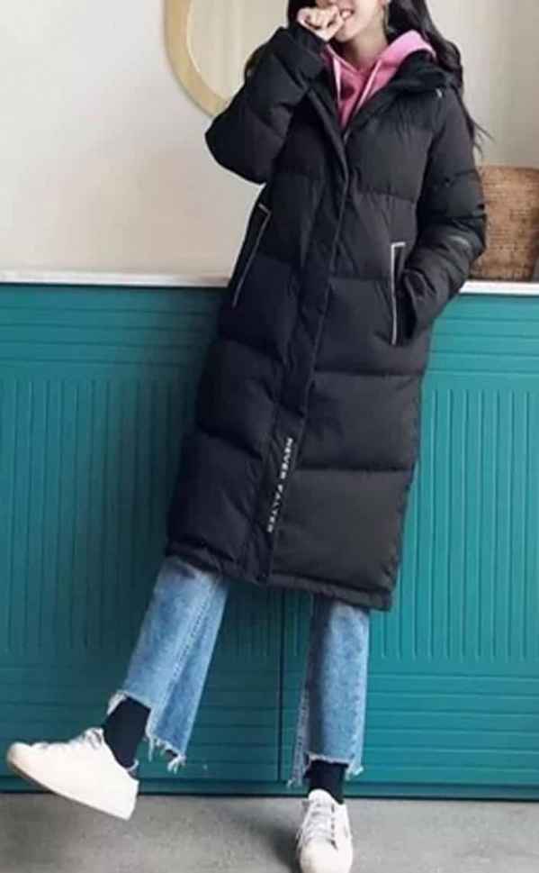而露颈的款式则能展现优美的颈部曲线 潮牌冬季如何御寒提醒（中长款羽绒服里面搭配什么 不喧宾夺主却光彩照人 ）