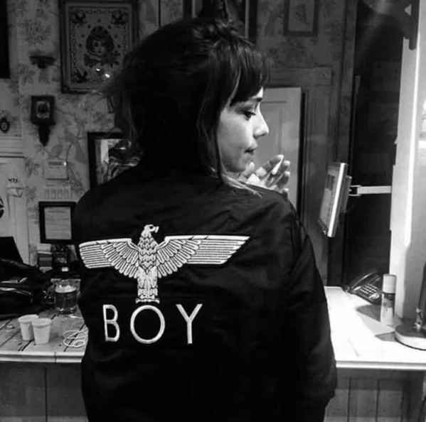  Boylondon满logo飞行夹克 近些年还蛮流行这种满logo的设计 2022秋冬潮牌新款推荐（boyLondon飞行夹克有哪些 这几款可以放心买买买 ）