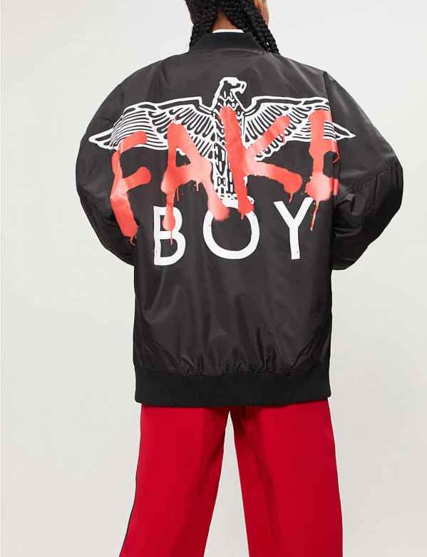  Boylondon满logo飞行夹克 近些年还蛮流行这种满logo的设计 2022秋冬潮牌新款推荐（boyLondon飞行夹克有哪些 这几款可以放心买买买 ）